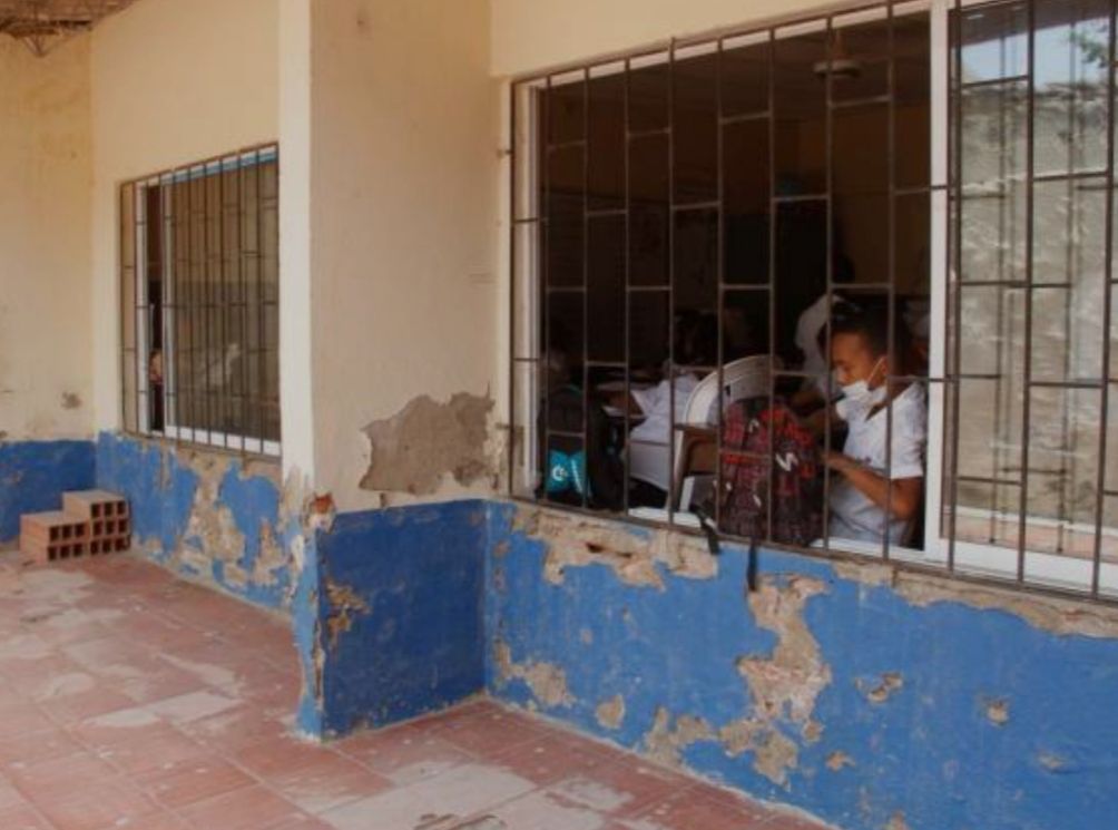 El Desafío de la Infraestructura Educativa en Colombia: Un Llamado a la Inversión 